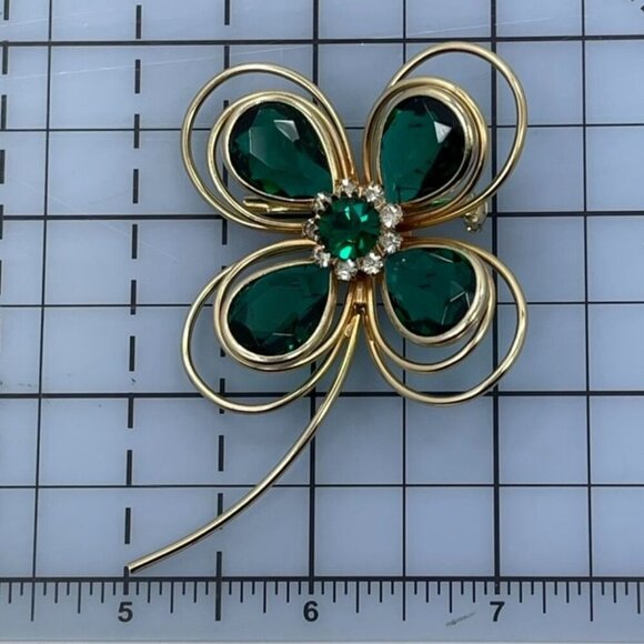 Gold Tone Shamrock Brooch Green Glass Rhinestones Clover Pin St. Patrick’s Day - Picture 5 of 5